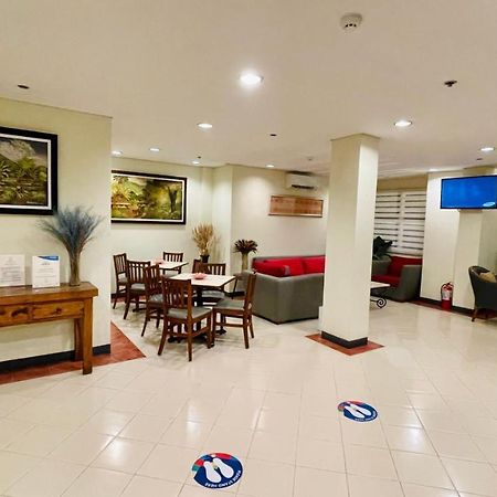 Microtel By Wyndham Tarlac Ngoại thất bức ảnh