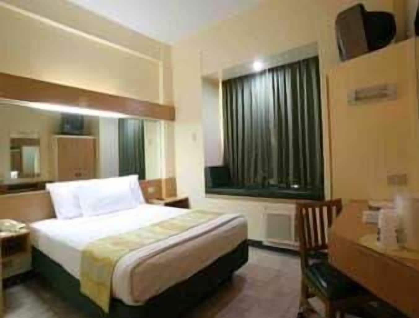 Microtel By Wyndham Tarlac Ngoại thất bức ảnh