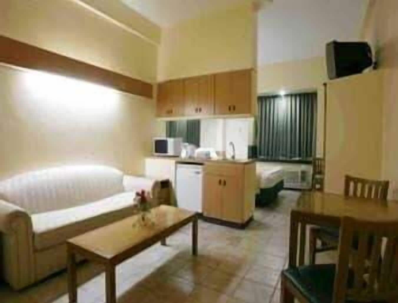 Microtel By Wyndham Tarlac Phòng bức ảnh