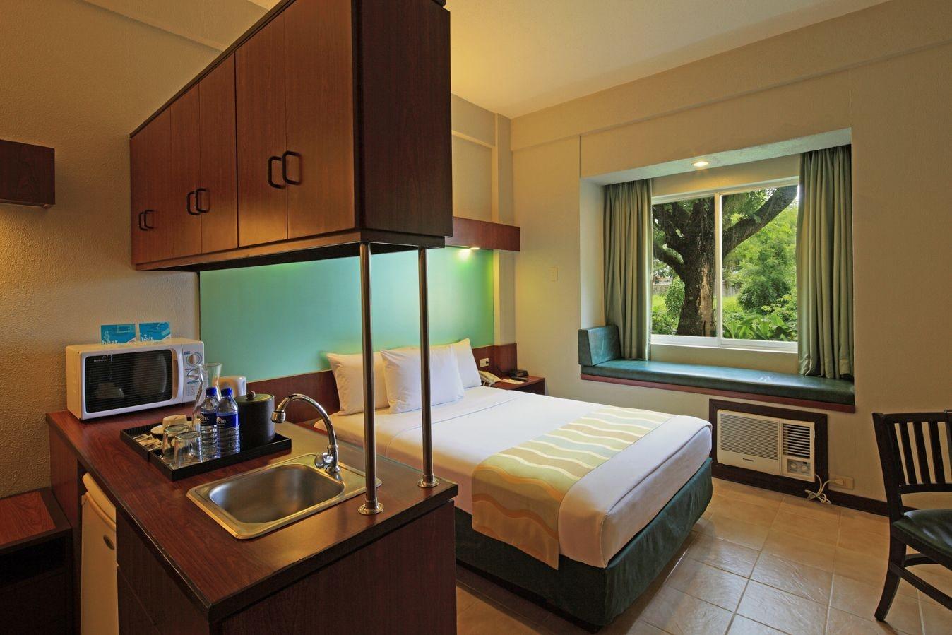 Microtel By Wyndham Tarlac Ngoại thất bức ảnh
