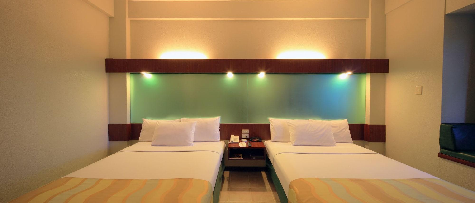 Microtel By Wyndham Tarlac Ngoại thất bức ảnh