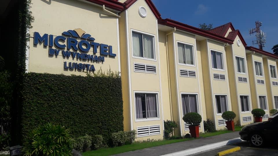 Microtel By Wyndham Tarlac Ngoại thất bức ảnh