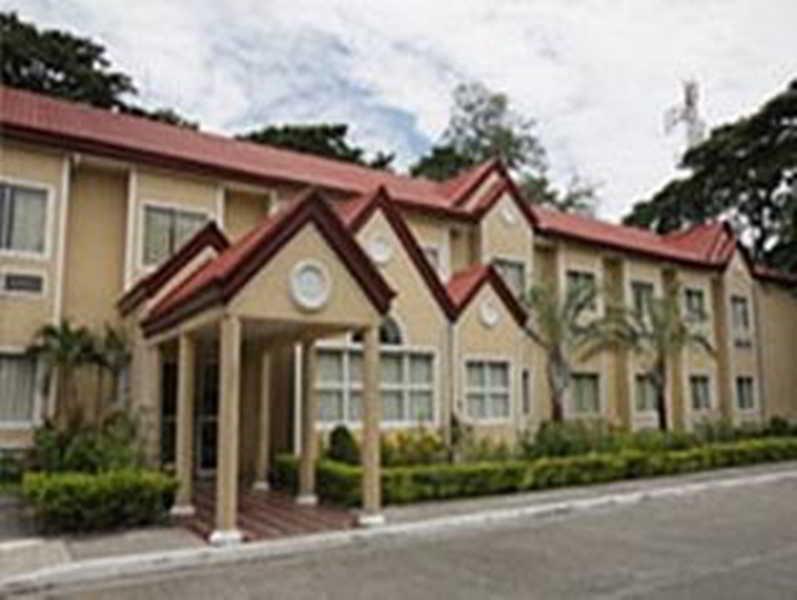 Microtel By Wyndham Tarlac Ngoại thất bức ảnh