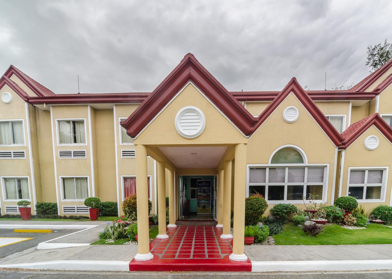 Microtel By Wyndham Tarlac Ngoại thất bức ảnh