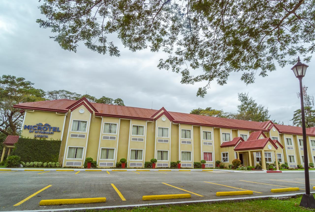 Microtel By Wyndham Tarlac Ngoại thất bức ảnh