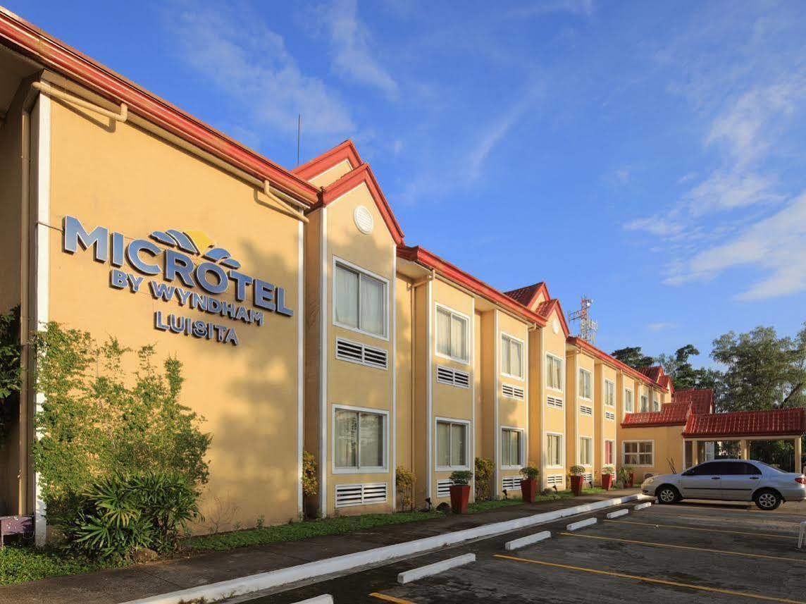 Microtel By Wyndham Tarlac Ngoại thất bức ảnh
