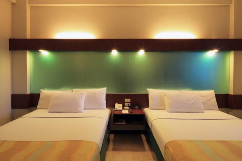 Microtel By Wyndham Tarlac Ngoại thất bức ảnh