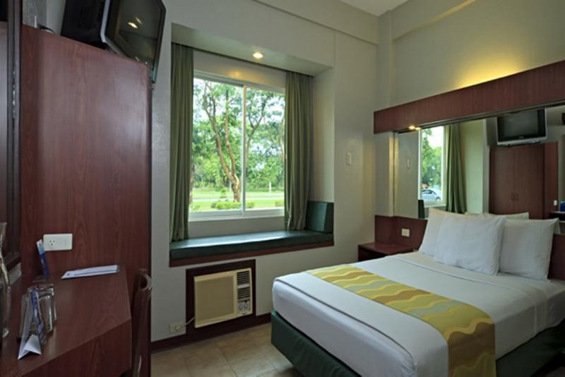 Microtel By Wyndham Tarlac Ngoại thất bức ảnh